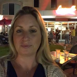 Meet your Posher, Delia